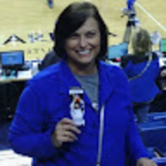 Meet your Posher, Vickie - Picture 1 of 1